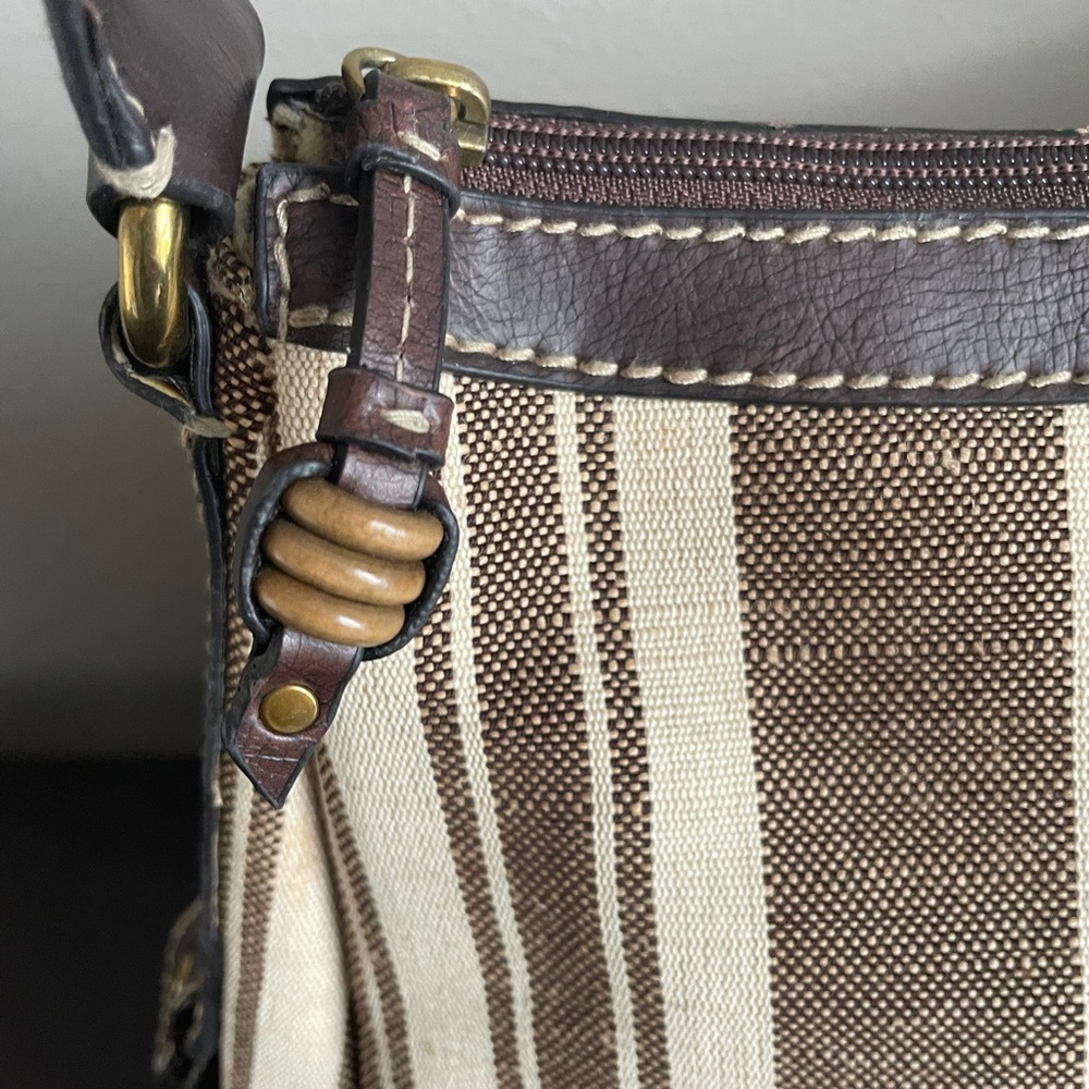 Fossil Striped Knit Shoulder Bag Purse Boho Hipster. - Picture 4 of 7